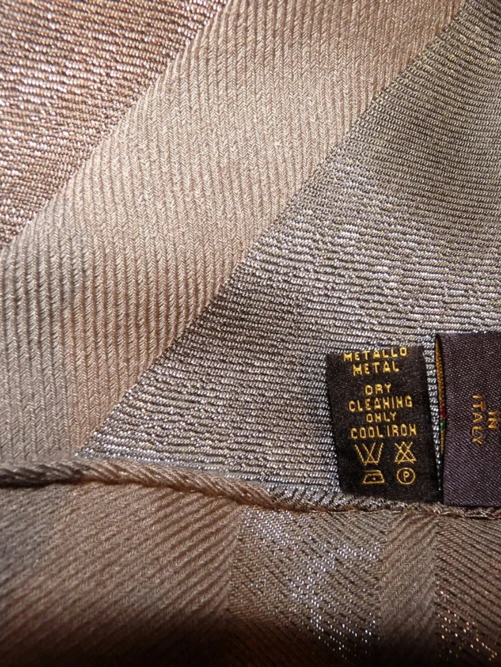 Loro Piana color taupe